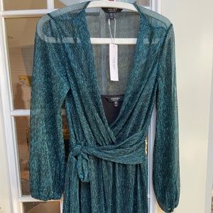 NWT Ever New mini dress ♥️ Semi-sequin